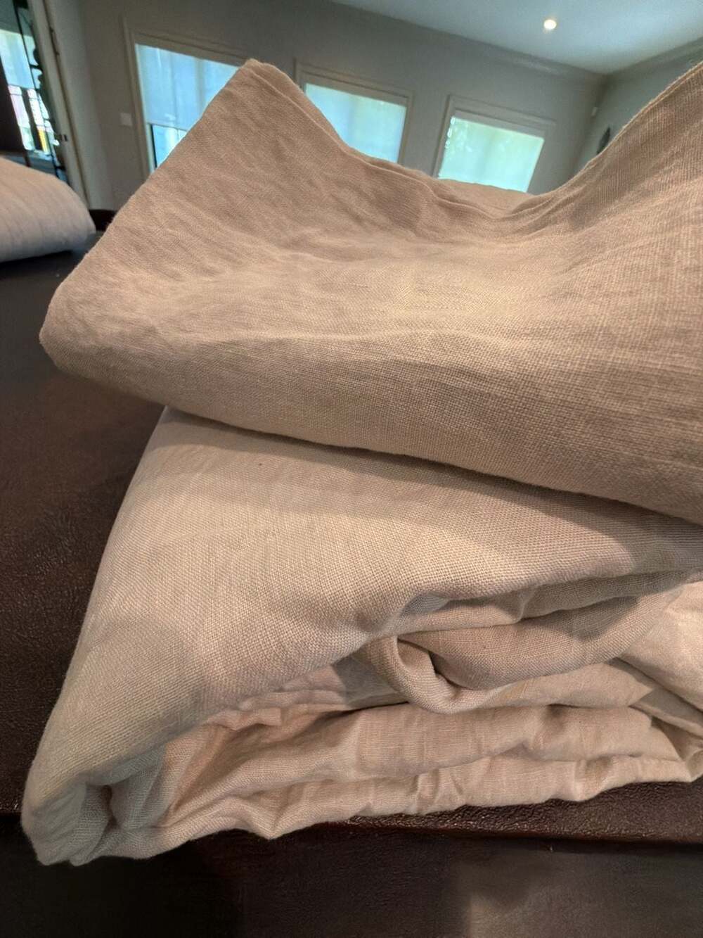 Quince European Linen King Duvet Cover Set in Sand 3 pc. Cal king REFOLDED new - Picture 5 of 6